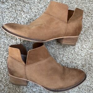 Seychelles Snare Camel Booties Size 10